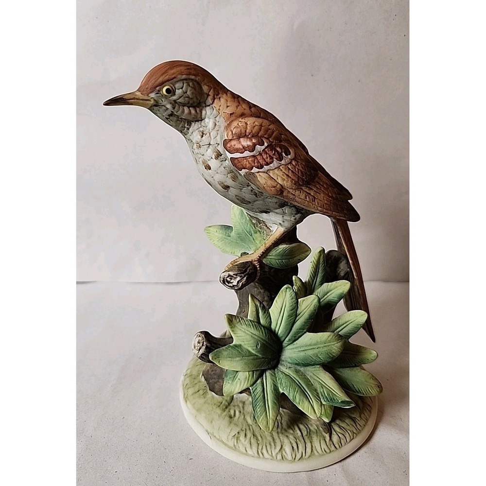 VTG Lot 3 Handpainted Porcelain Birds Figurines Mockingbird, Thrasher, Cardinal* - Picture 9 of 16